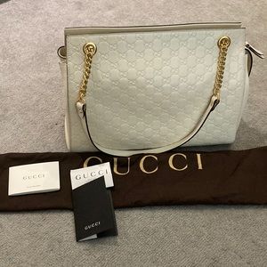White leather Gucci bag